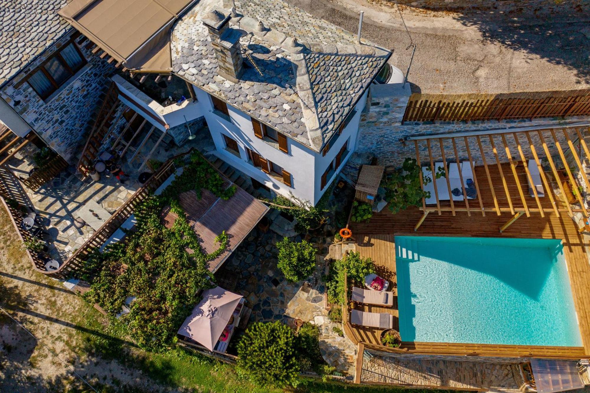 Adama Hotel Mourésion Buitenkant foto