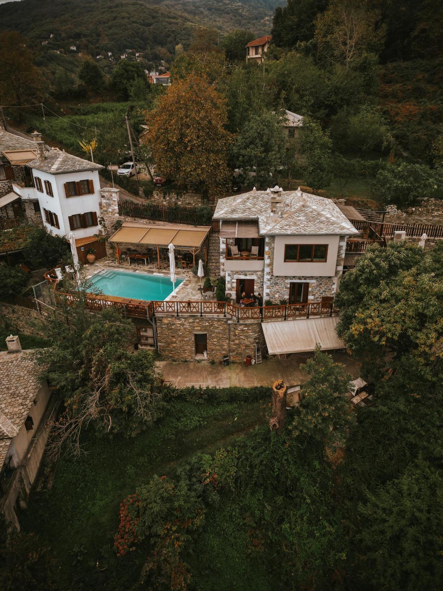 Adama Hotel Mourésion Buitenkant foto